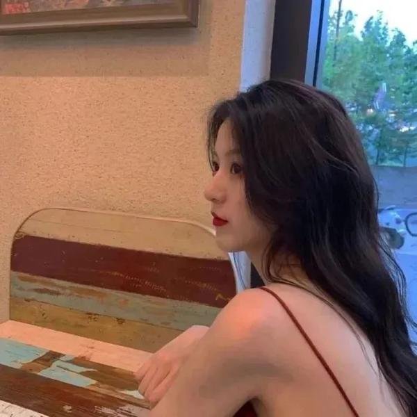 红色康乃馨